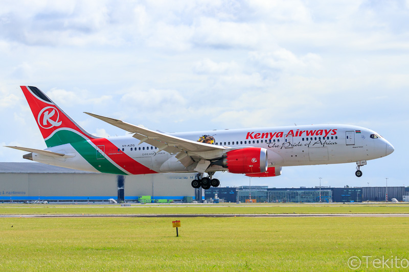 Kenya Airways Boeing 787-8 5Y-KZG