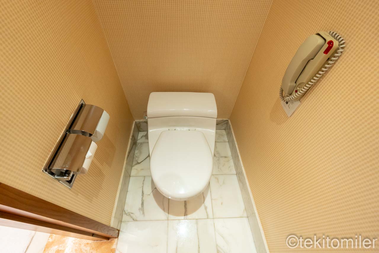 コンラッド香港エグゼクティブルームのトイレ