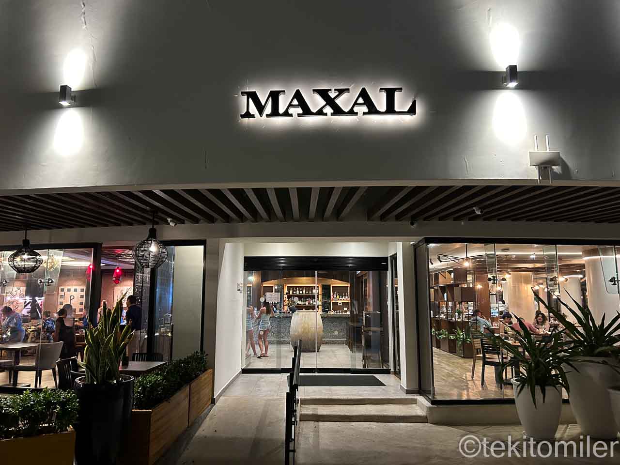 ヒルトンカンクンマールカリベ Maxal