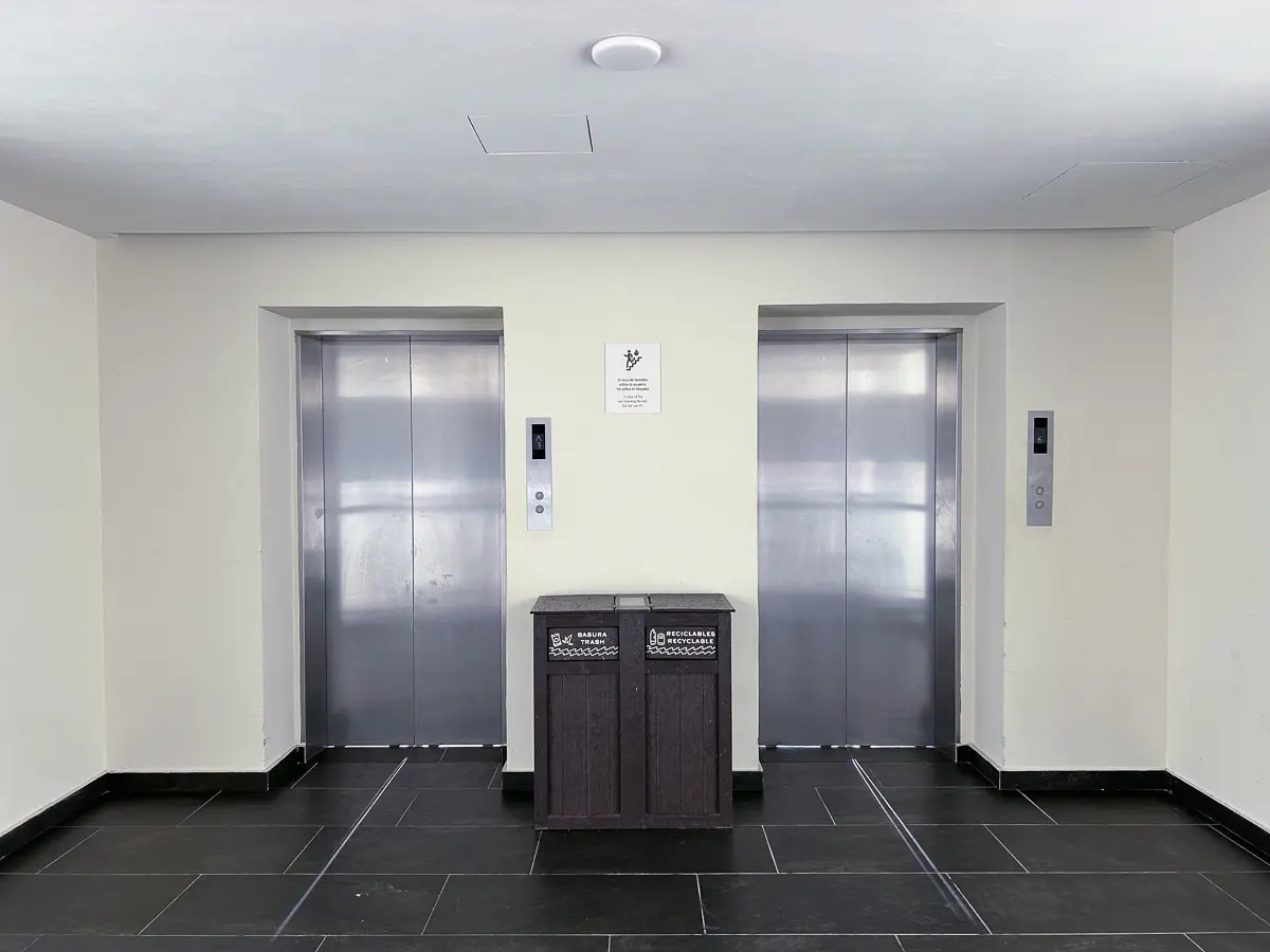 エレベーターホール