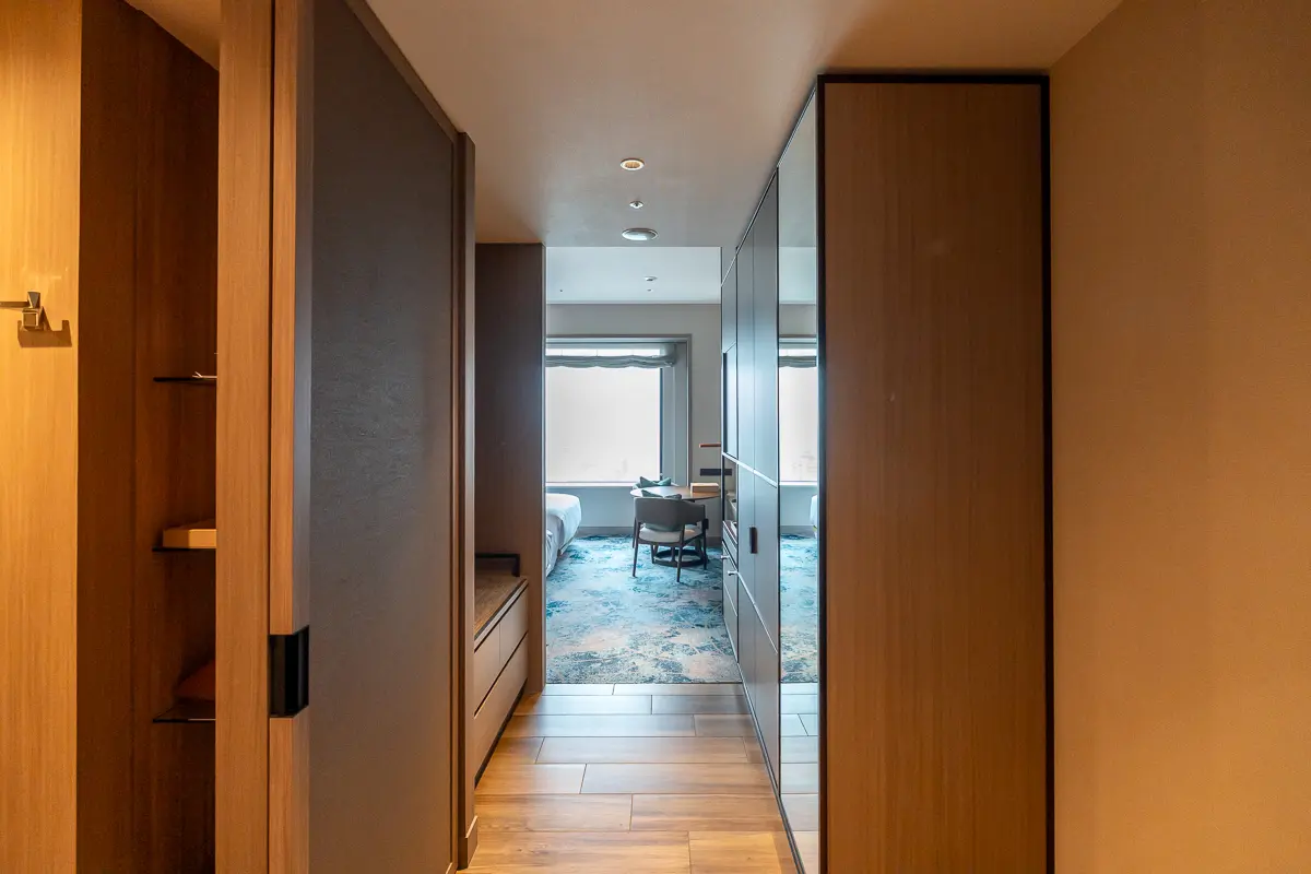 エグゼクティブルームの通路