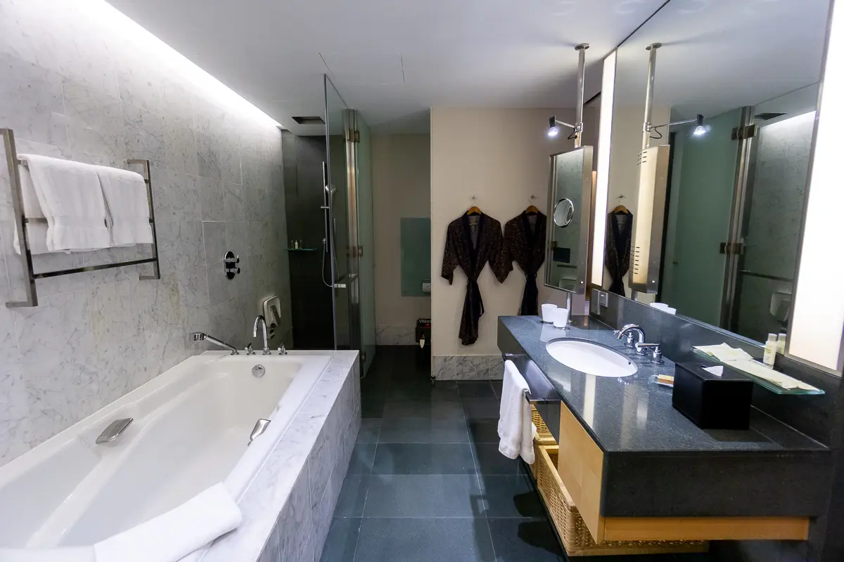 ジュニアスイートのバスルーム