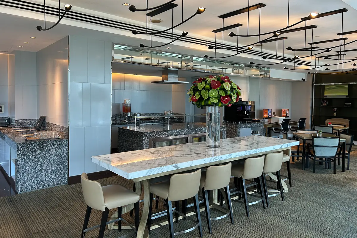 ヒルトンクアラルンプールのエグゼクティブラウンジのレイクビューのエリア