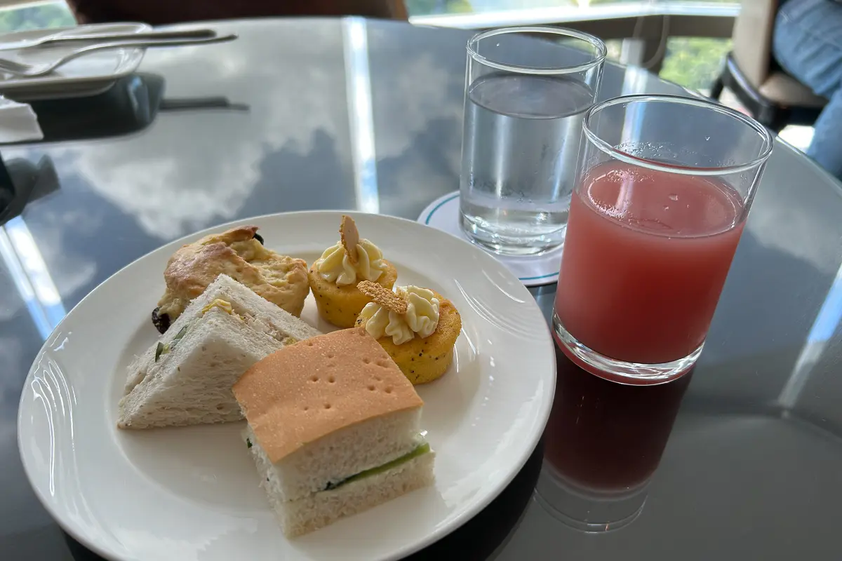 エグゼクティブラウンジのアフタヌーンティー