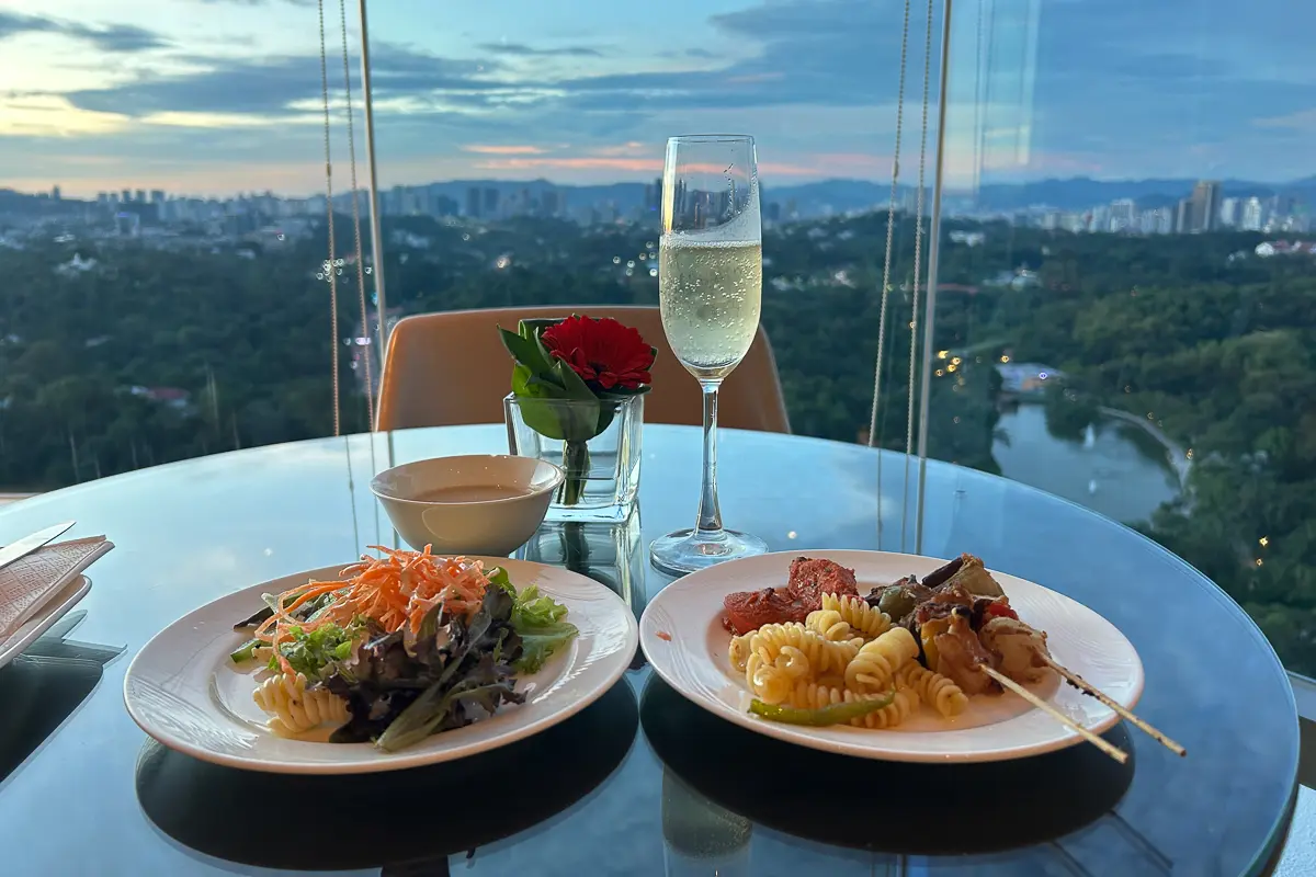 イブニングカクテルの料理