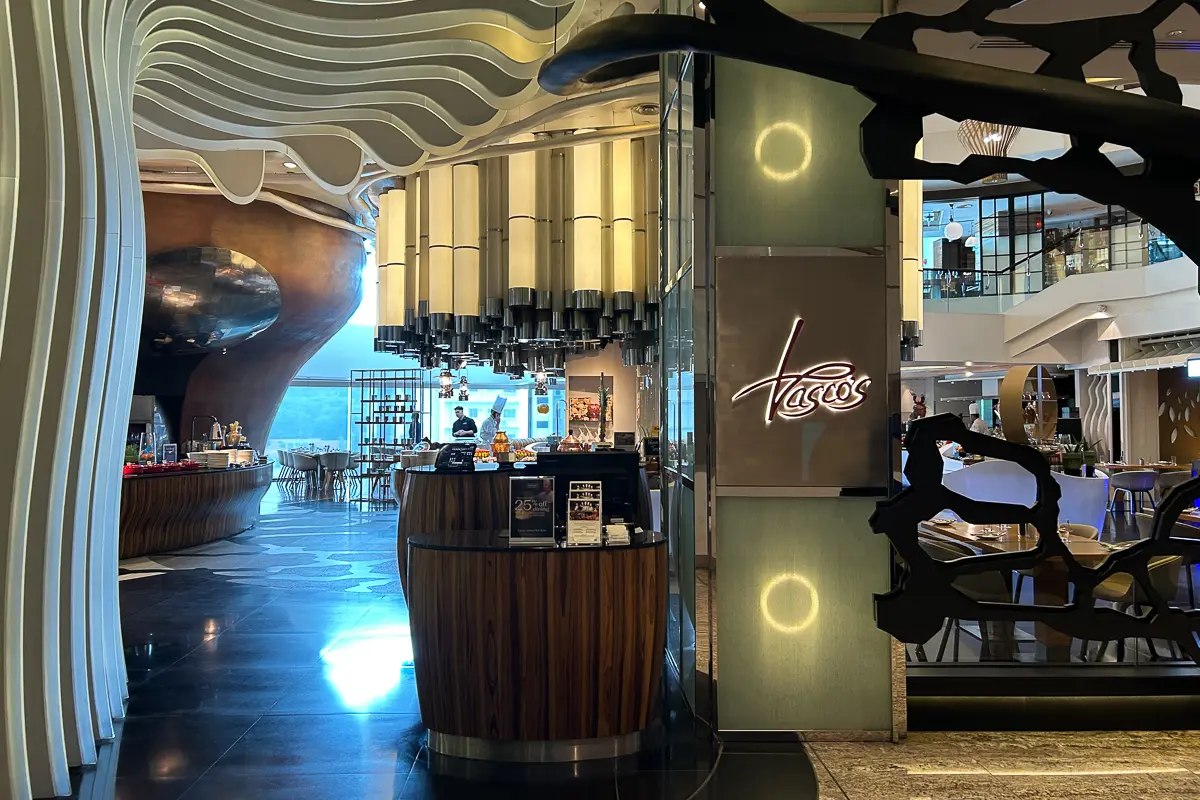 ヒルトンクアラルンプールの朝食会場