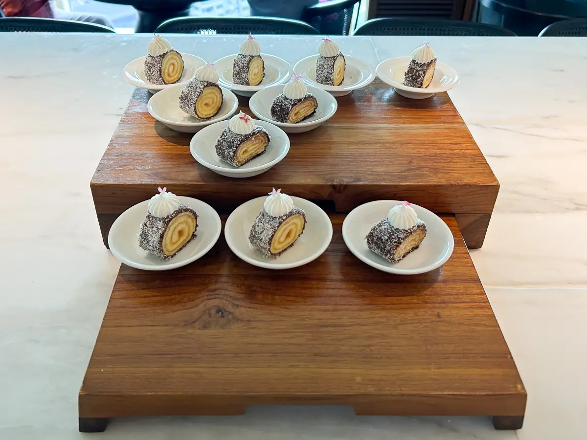 アフタヌーンティーのスイーツ