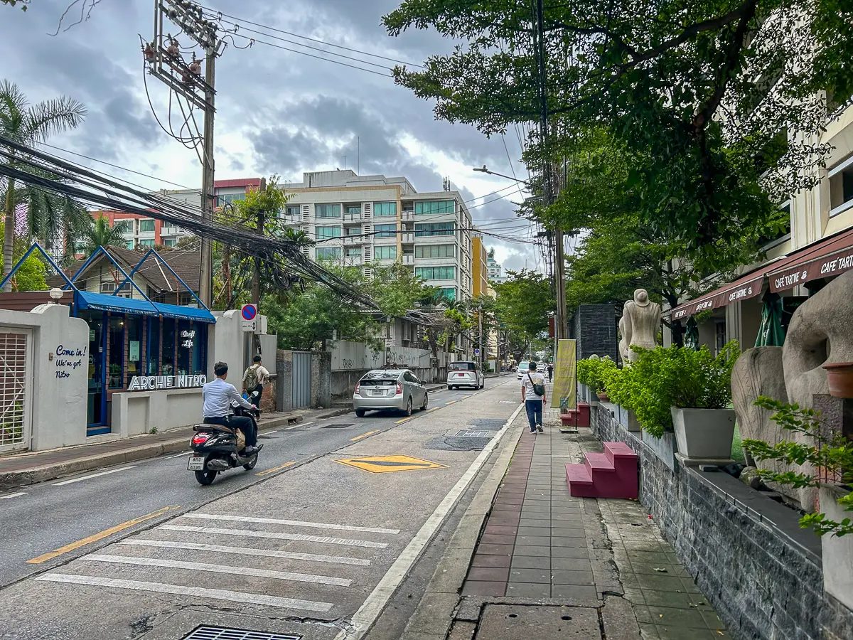 コンラッドバンコクへの通り