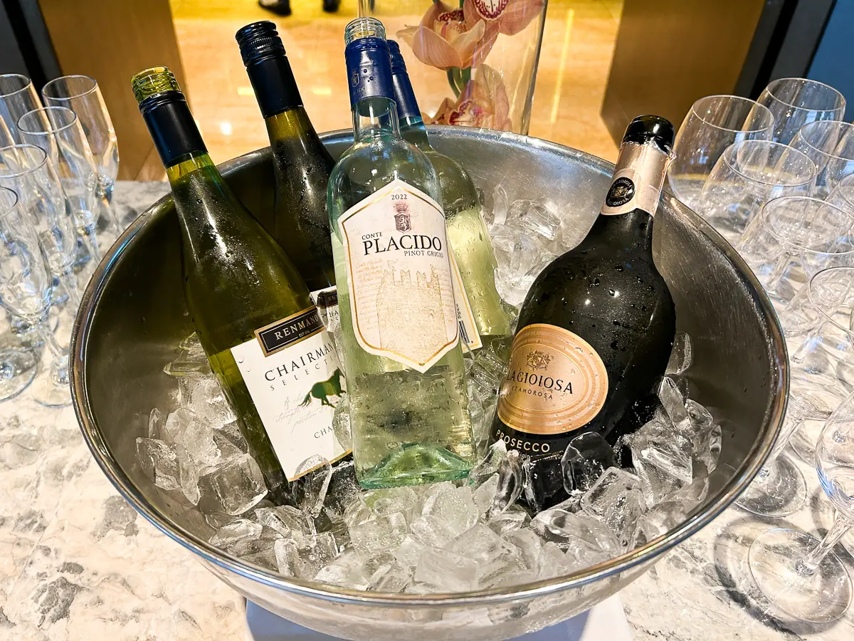 エグゼクティブラウンジのイブニングカクテル