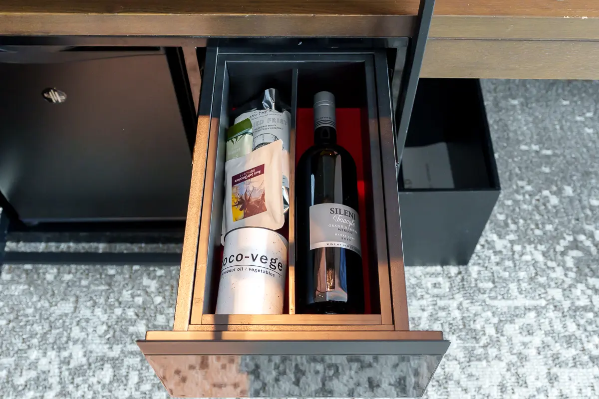 ミニバーのワイン