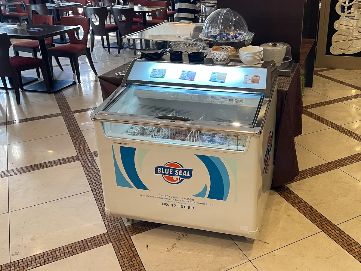 ブルーシールアイスのボックス