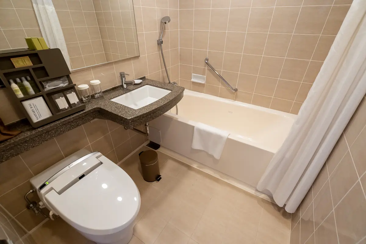 洗面台・お風呂・トイレが一緒になっている3点ユニットバス