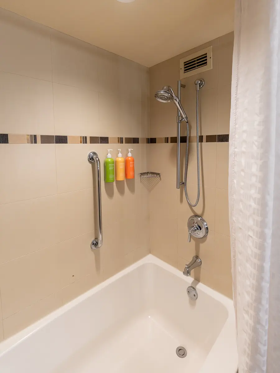 レインボータワーのバスルーム