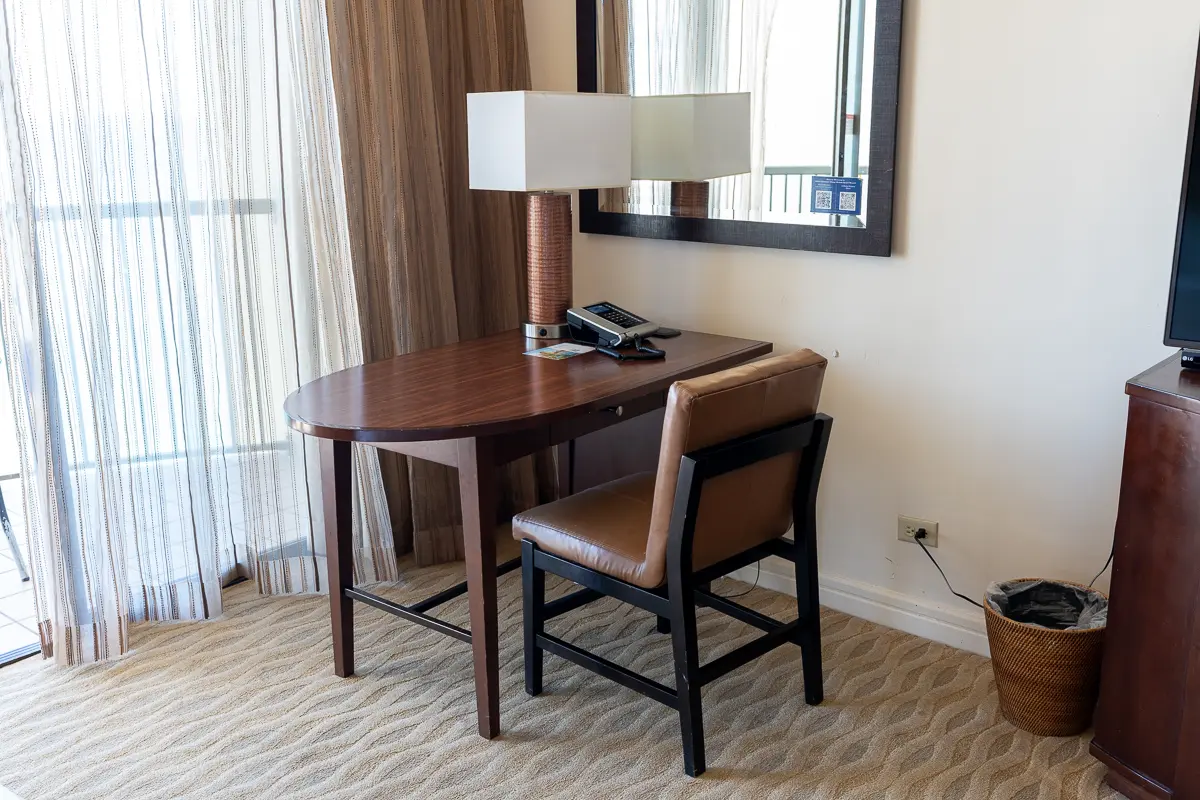 レインボータワーのデスク